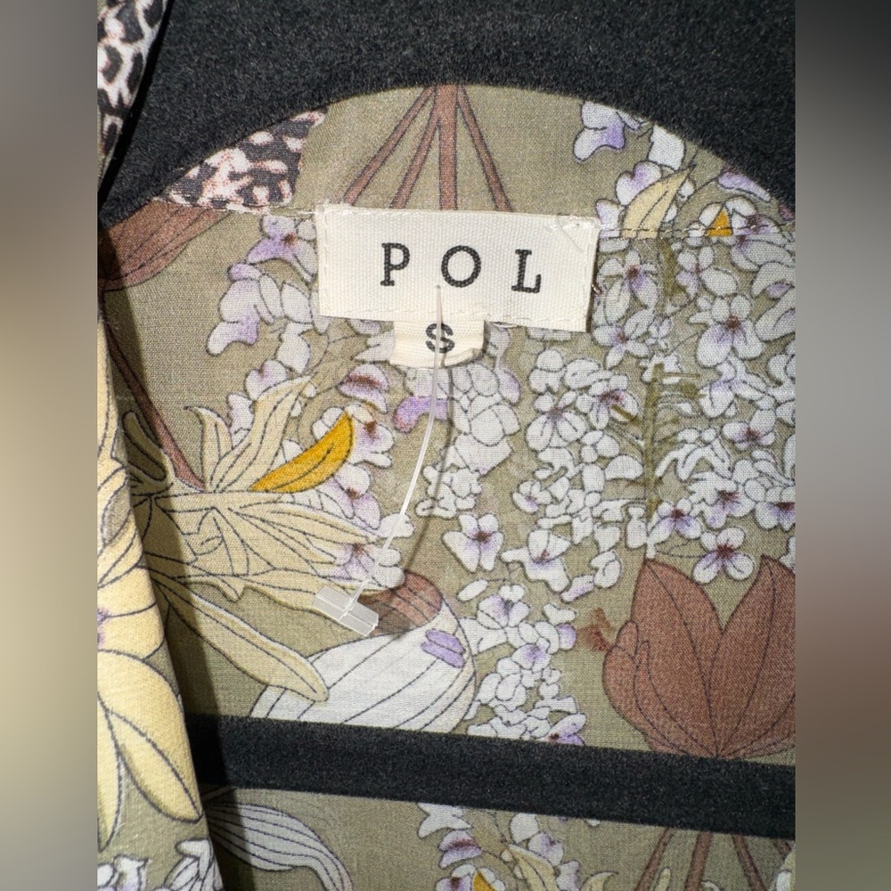POL button blouse - Picture 3 of 3